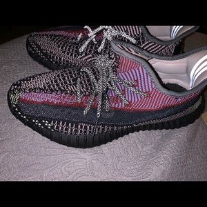 Yeezy yecheil size 9.5 non reflective.